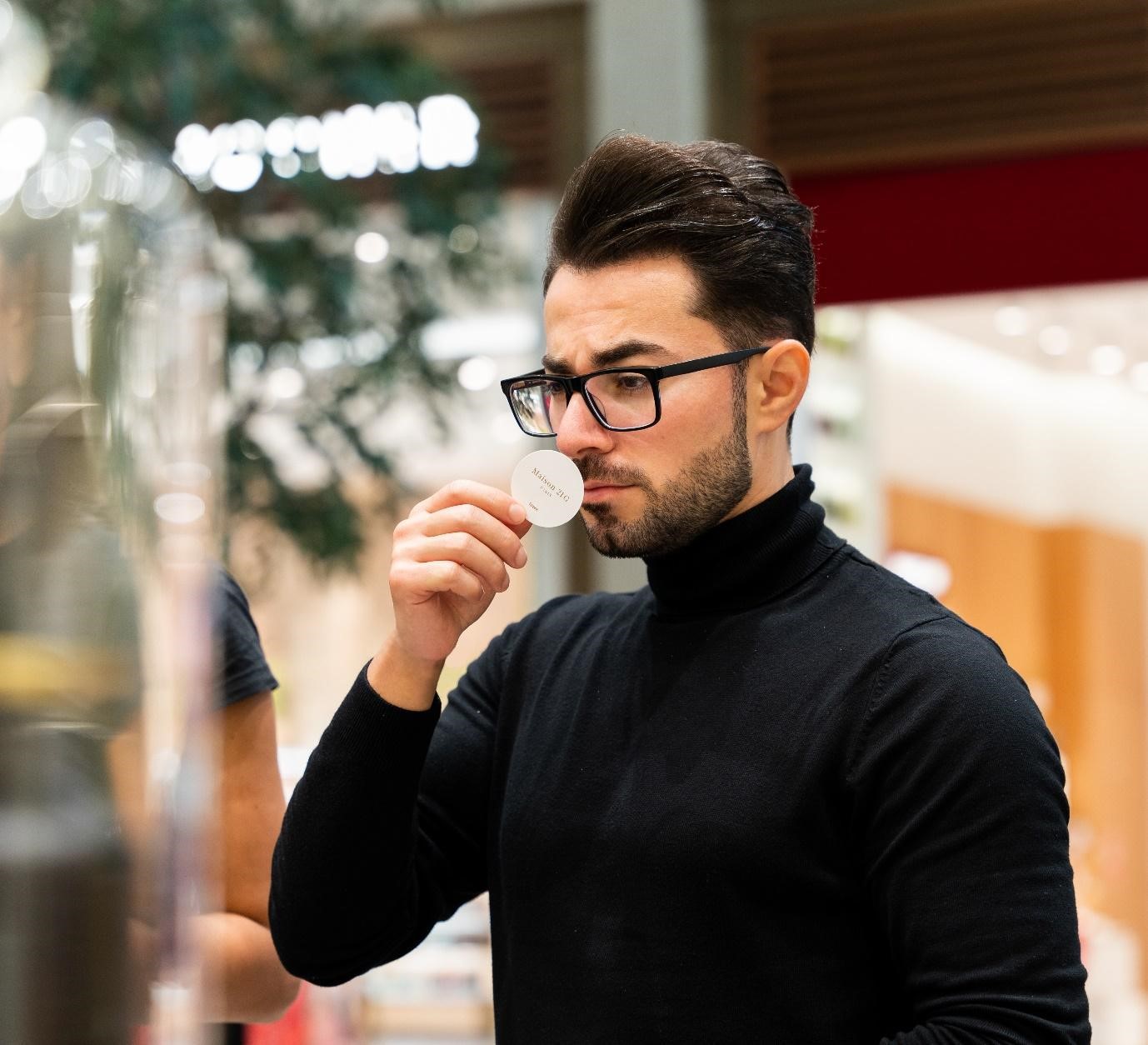 How to a Perfumer A Guide to Starting Your Fragrance Journey